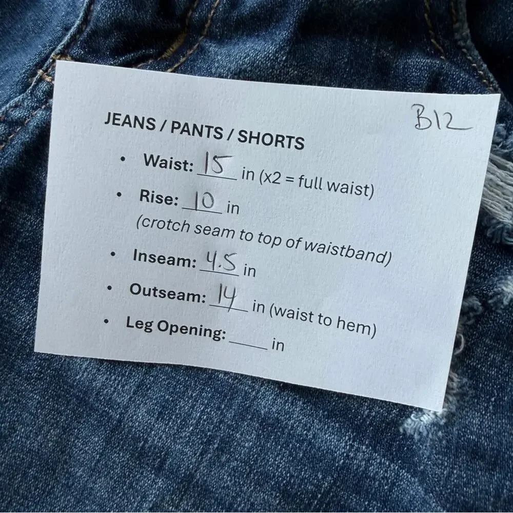 Universal Thread Light Blue Distressed Jean Shorts women’s size 4/27